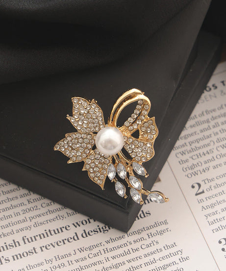 BroochNest