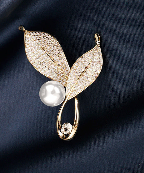 BroochNest