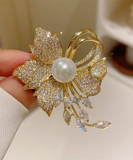 BroochNest